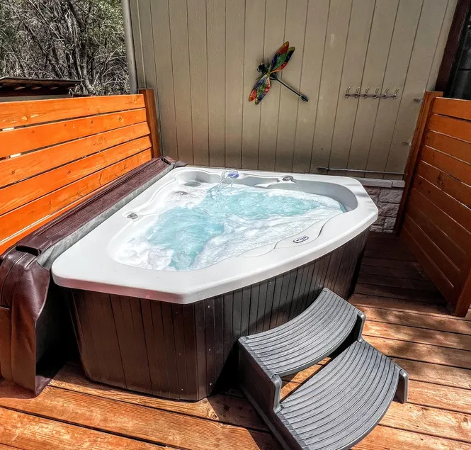 HIll Country Cabin ❤️ Private Hot Tub 〰️Hiking Trails - Image 1