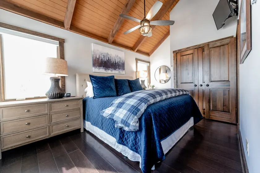 Hottub Ski InOut Renovated Chalet Lower Tyro Slope - Image 1