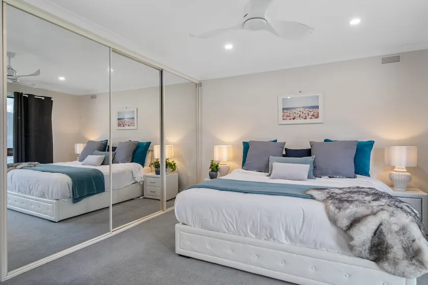 AIRCON's Lux 4 BEDROOM's Lake CBD Gym PUB WiFi - Image 1