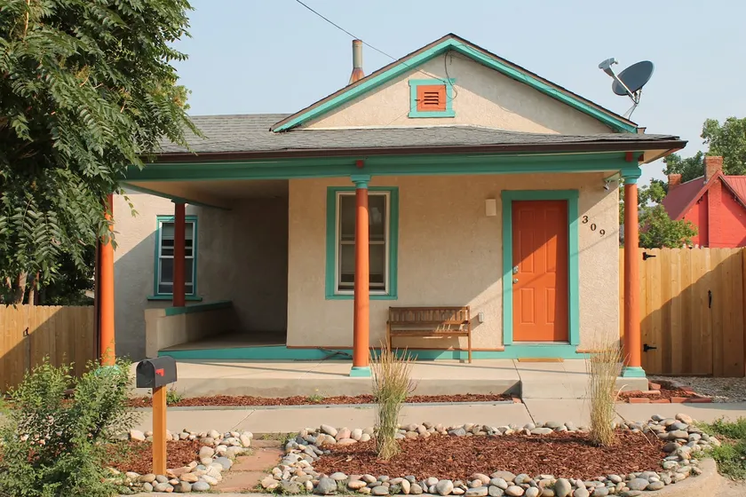 Charmer on 2nd - Beautiful home 2 blocks from Main - Image 1