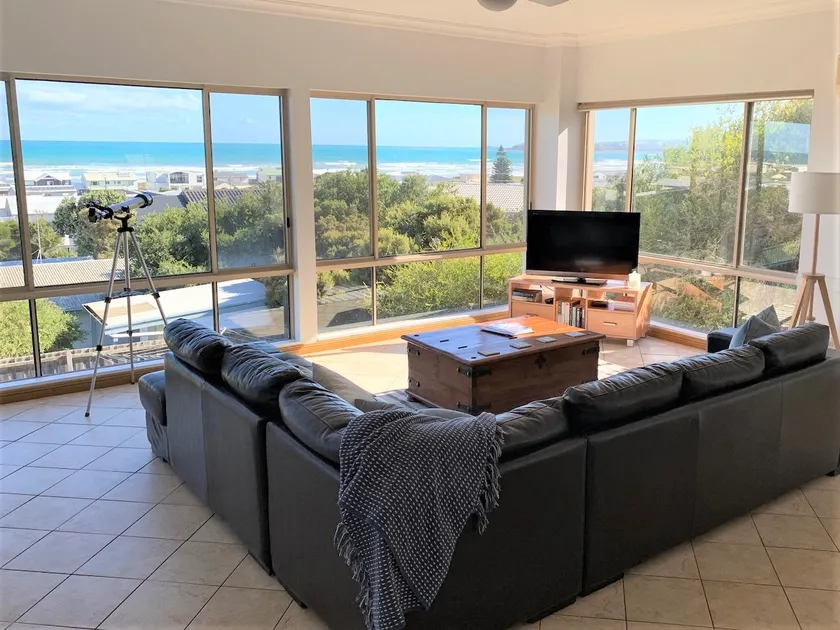 SeaViews, close to beach, linen included - Image 1