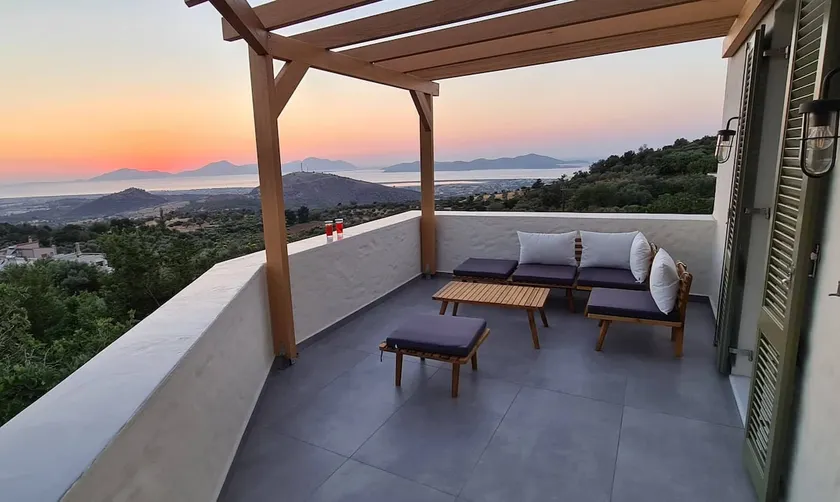 Deluxe Villa-Private Outdoor Tub & Panoramic View - Image 1