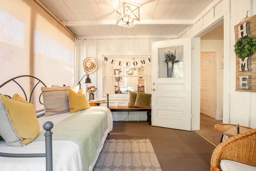 Quaint Cottage Nestled In Premier Historical Tract - Image 1