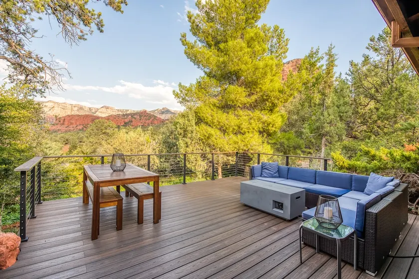 A Cozy Sedona Getaway with Expansive Views - Image 1