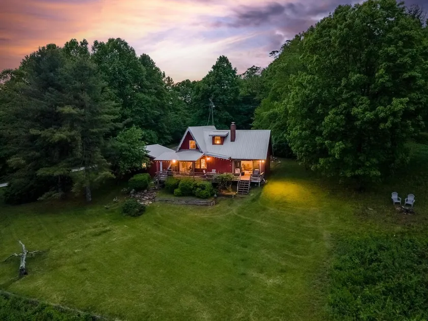 A-Framed View | Virginia Mountain House With View - Image 1