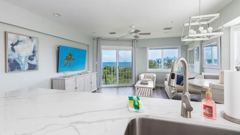 Ocean View Corner Penthouse Ocean Pointe 5416 - Image 1