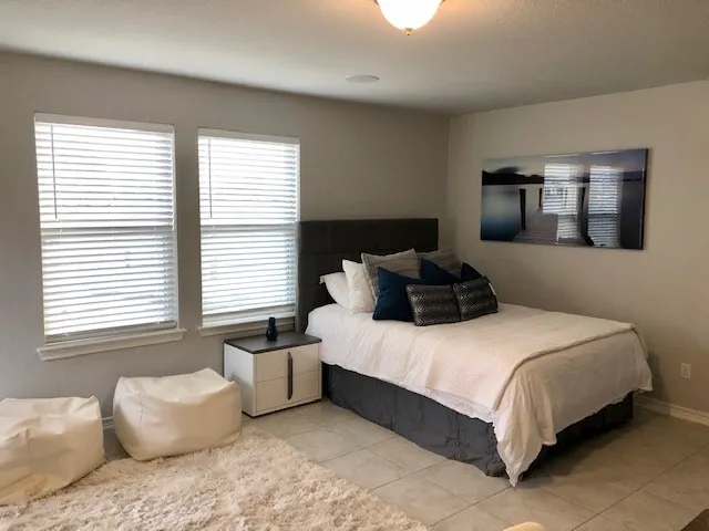 Charming studio next to beautiful park and lake - Image 1
