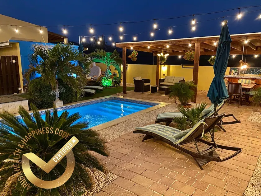 Peaceful Retreat Stylish Luxe BR/2BA Villa /W Pool - Image 1
