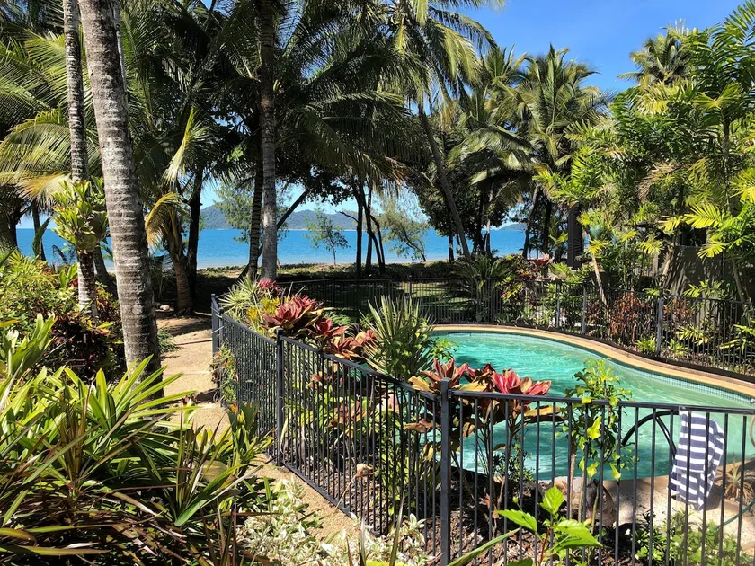 Beach Villa 4 - Image 1