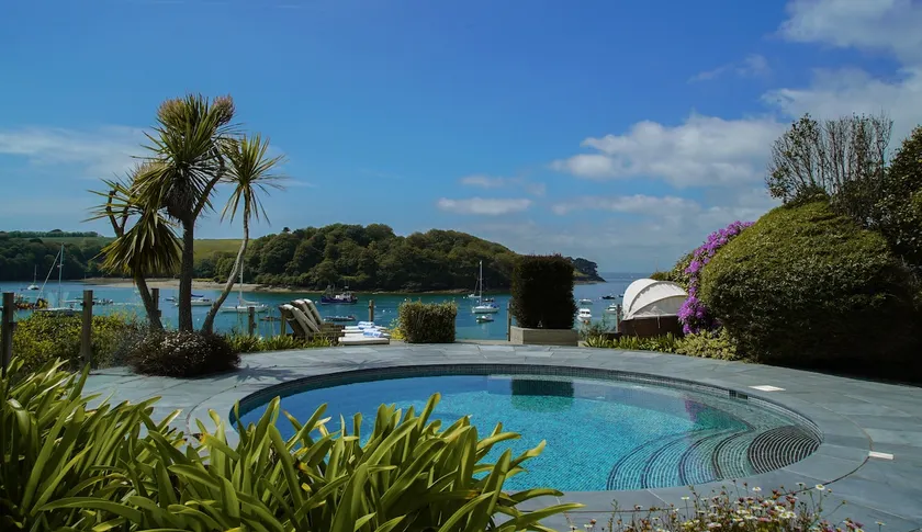 BBCFeatured LuxuryInteriorDesignedWaterfront Home. - Image 1