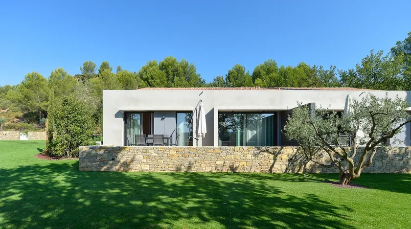 Lodge 2 overlooking the vineyards - Image 1