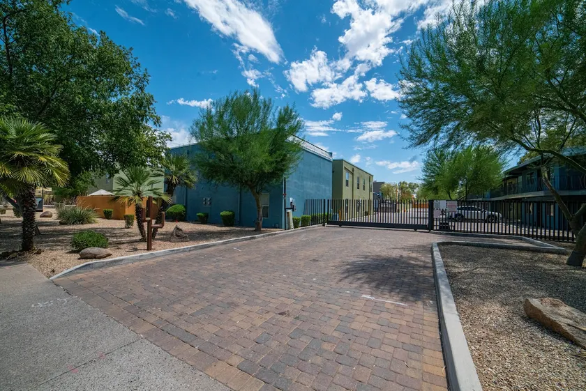 2 Bedroom 1 bath 1st floor apartment in Tempe #32 - Image 1