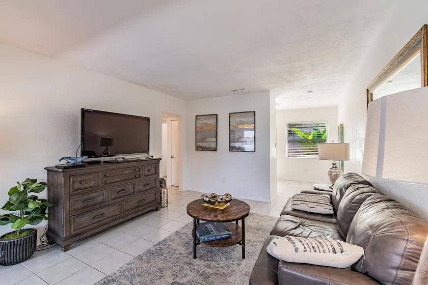 2 Bedroom Waterfront Apt In Ozona/Palm Harbor Beachcomber - Image 1
