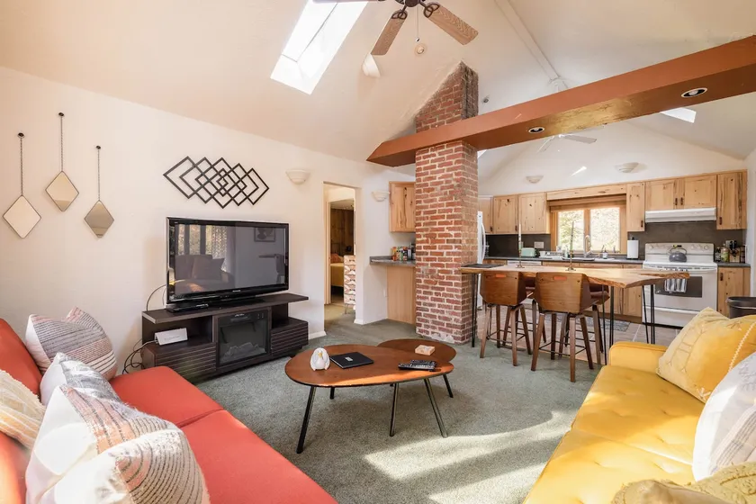 Mid century modern getaway cottage near Ohiopyle - Image 1