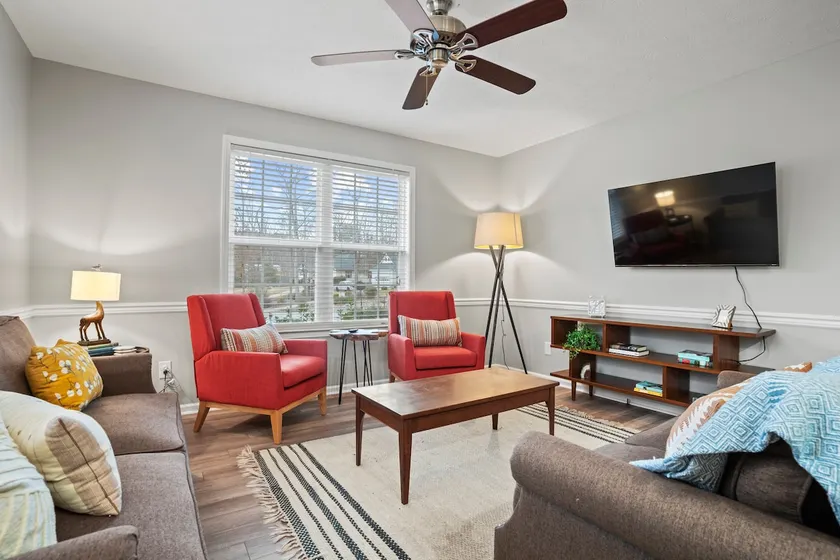 Pet & Family-Friendly 4BR, Sports Court Near NGU - Image 1