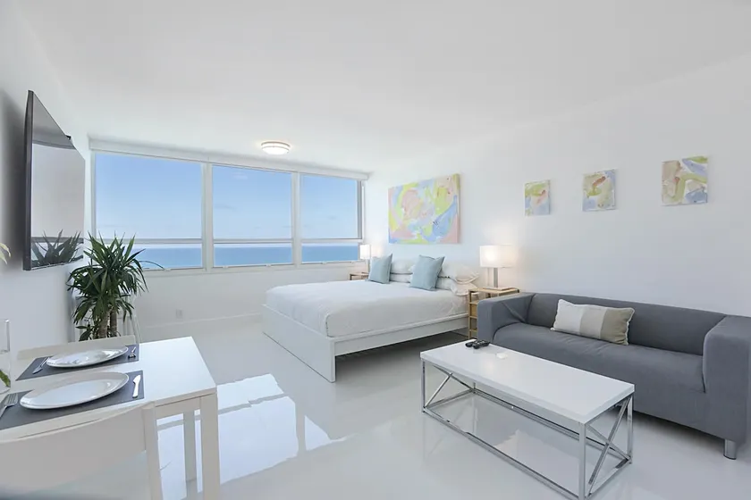 17th Floor Oceanview Condo Directly on the Beach - Image 1