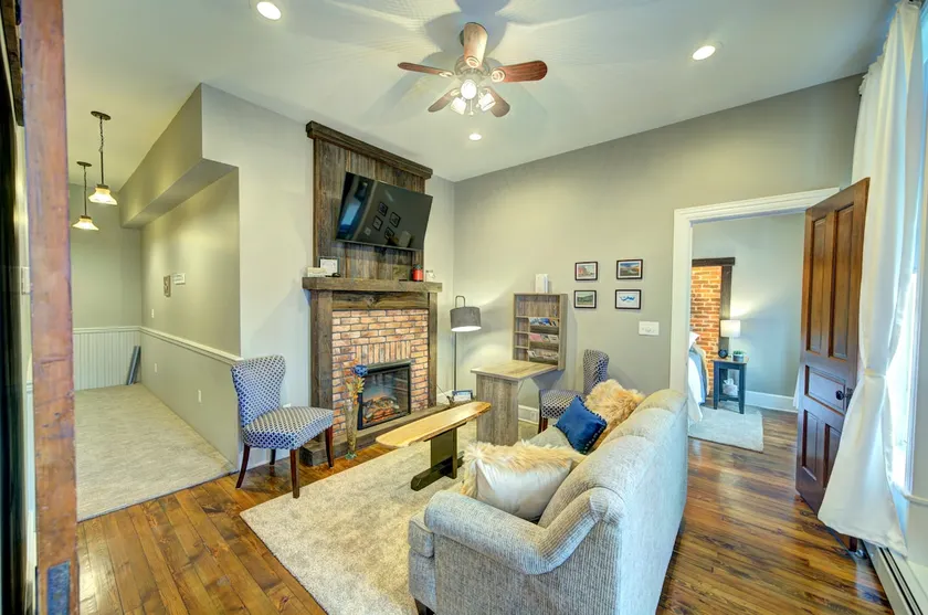 Historic Downtown Hawley Loft - Image 1