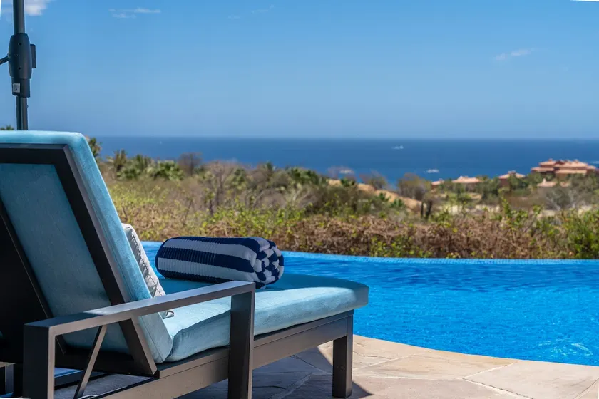 Gorgeous Views, 2 Masters, 3 more En Suites - Image 1