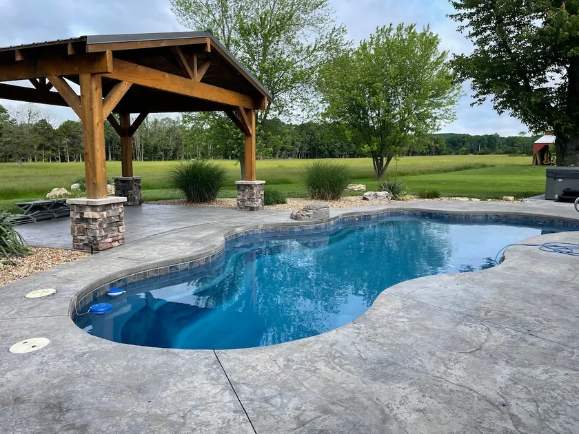 Bluebird Meadows W/hot Tub and Pool Special - Image 1