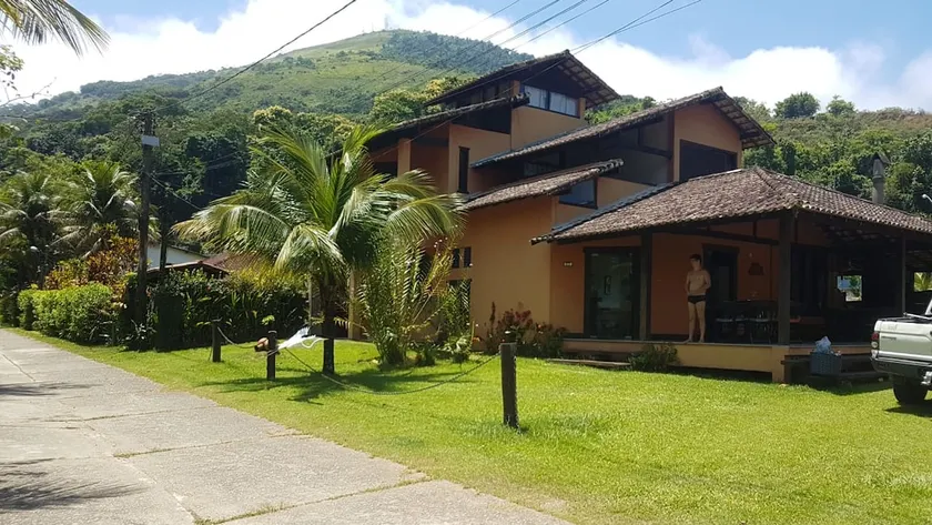 House on Praia da Tartaruga - Image 1