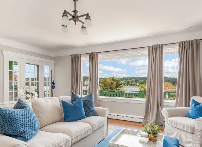 Seafarer Cottage - Bay Views in Downtown Poulsbo - Image 1