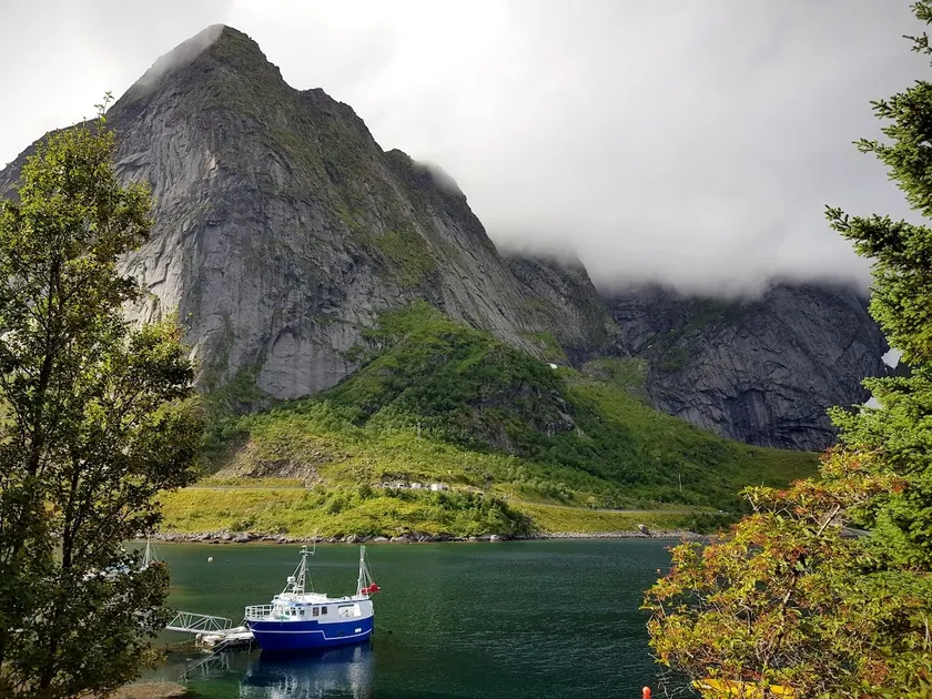 Cozy House By The Fjord In The Heart Of Lofoten - Image 1