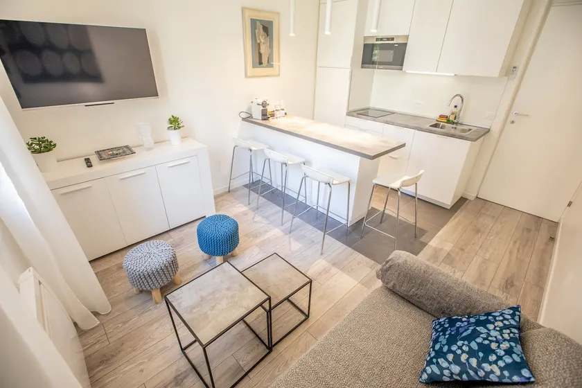 Beautiful three-room apartment near Monaco - Image 1