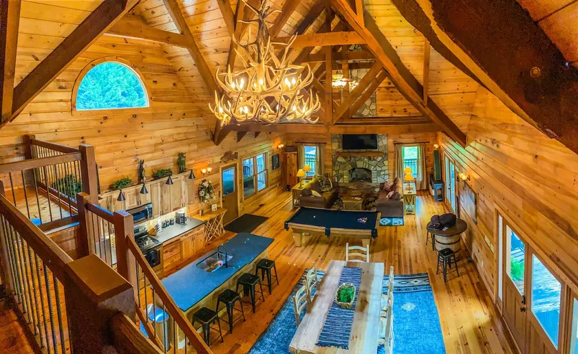 NEW Twin River Cabin @ Soquee River - N. Georgia - Image 1
