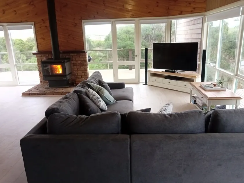 Spacious ocean view beach house - sleeps 12 - Image 1