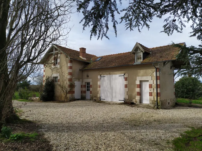 cottage within 2 hectares for 1 to 5 people - Image 1
