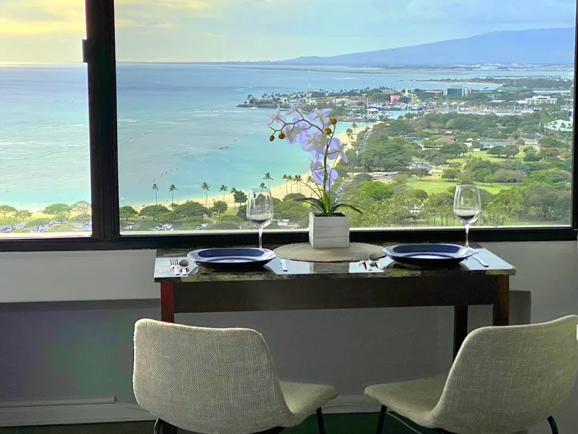 Panoramic OceanView/STEPS FROM BEACH/FreeParking - Image 1