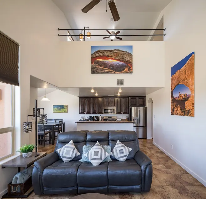 Pool~RV~Luxury Meets Slick Rock! 3 Bed 2.5 Bath 2C - Image 1