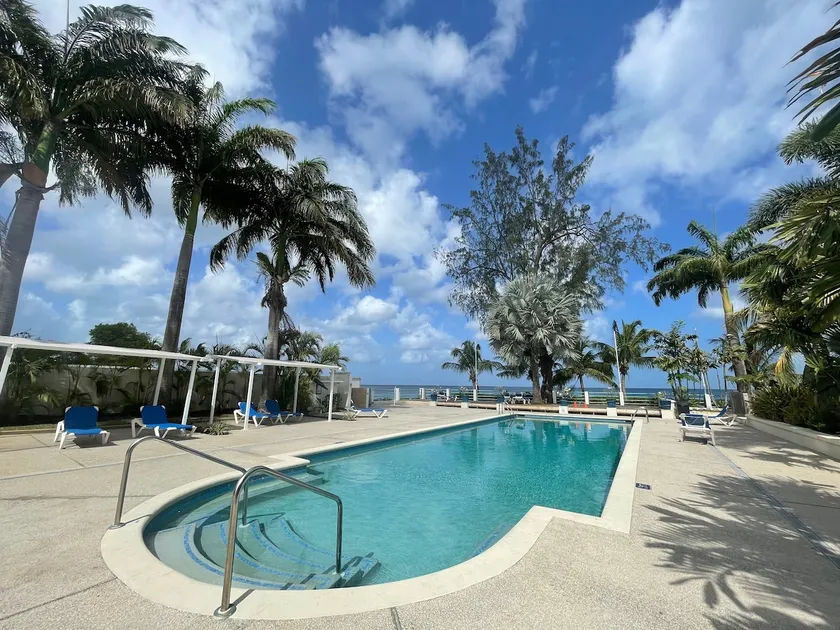 Beautiful 1 Bed Apartment on West Coast - Close to Beach - Image 1