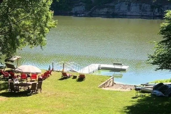 Lakefront Villa! Sleeps 14, Hot tub, boats! - Image 1