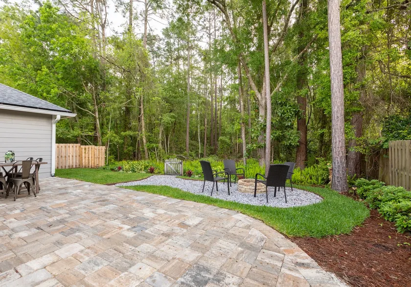 Rustic Owl w/ 2Kings In Fleming Island - Image 1
