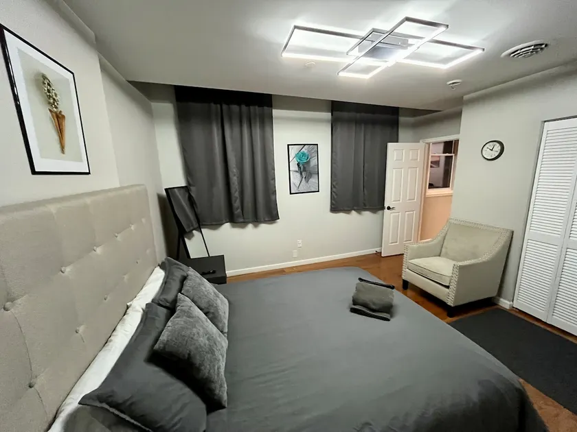 Downtown Albany 2 Bedroom Workstation at The Mark - Image 1