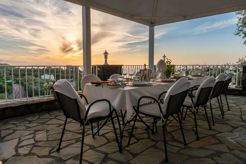 Villa Carolina Sorrento Private Heated Pool and Sea View - Image 1