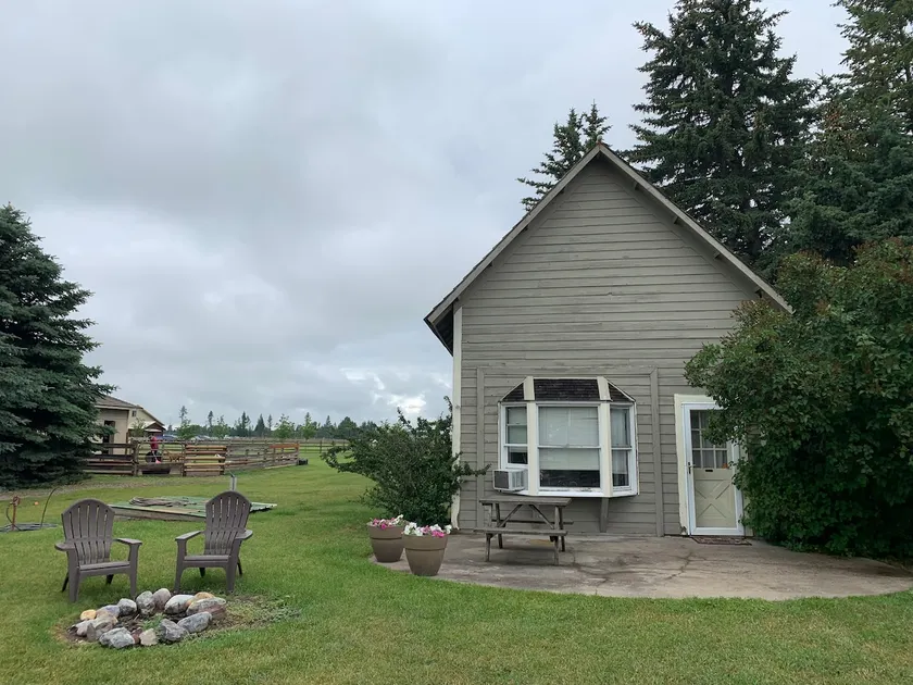 Horse Farm Guest House on 24 acres - Image 1