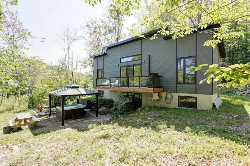 Cozy : Waterfront w/ hot tub + poker + Baby Foor - Image 1