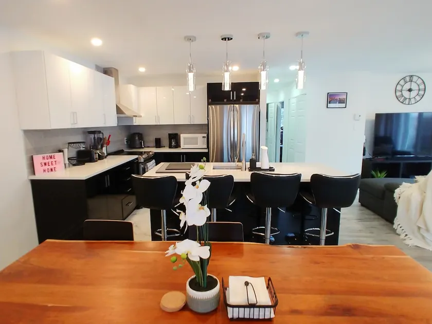 Modern Stocked Remote Work Haven - A/C & 2BD - Image 1
