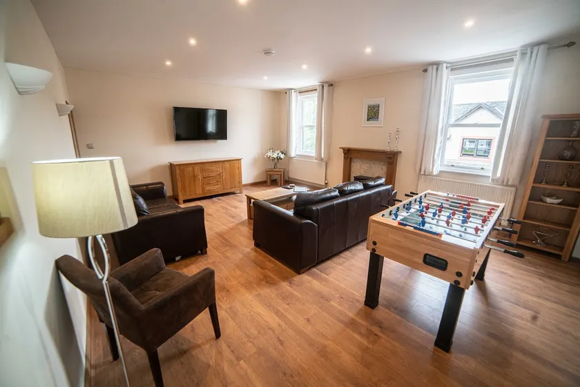 Spacious Keswick Centre 3 Bedroom 2 Bathroom Apartment - Image 1