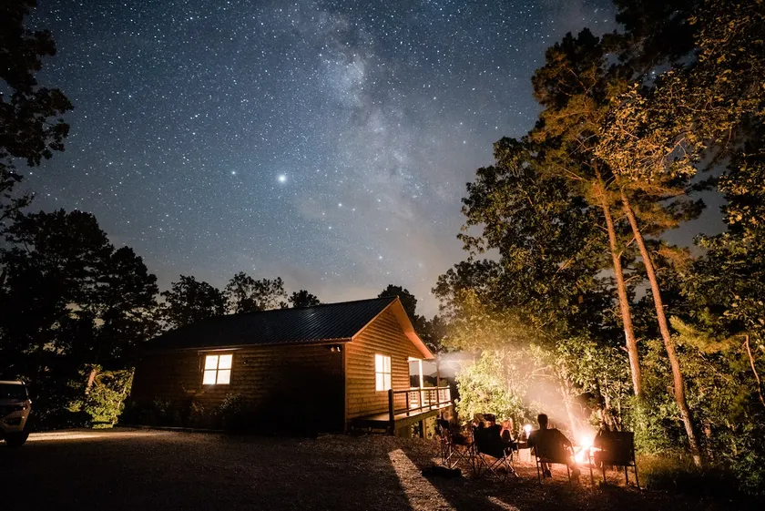 5 min to Buffalo River, mountain retreat w/ view - Image 1
