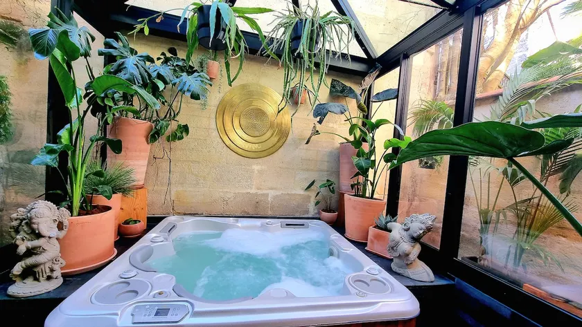 GAIA Suite with Private Jacuzzi - Image 1