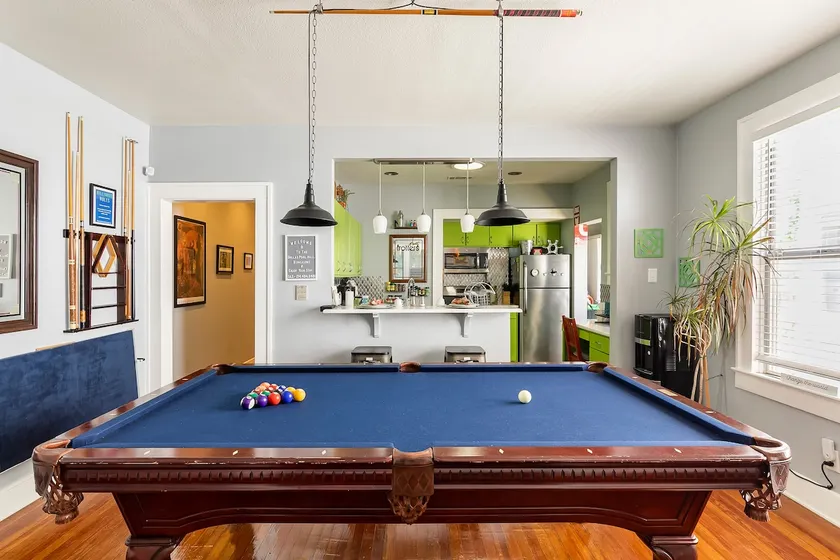 Private Pool Hall Bungalow in Bishop Arts 🌟 - Image 1