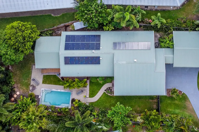 Mango Wood Villa Tropical Coastal living - Image 1