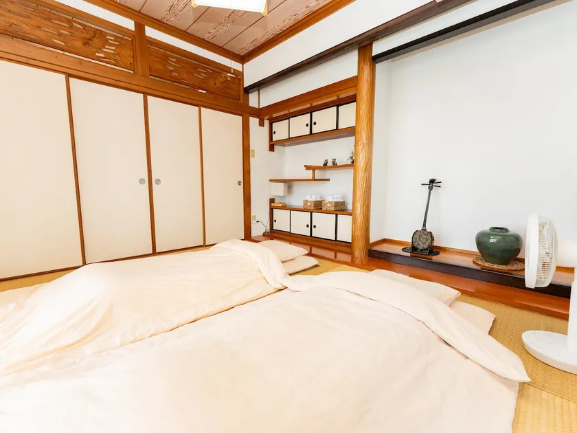 [Seaside relaxation] 3-minute walk to the beach! Large accommodation for 10 people! BBQ & Project Movie Experience, Nago City, Anwa - Image 1