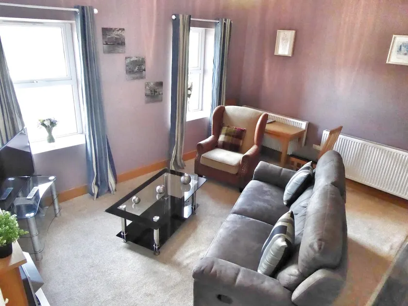 Gwynedd House Flat 2 - Image 1