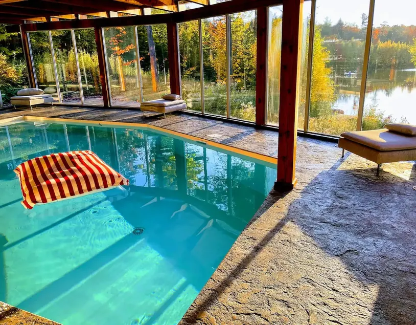 Large Lakefront Chalet with Indoor Pool - Image 1
