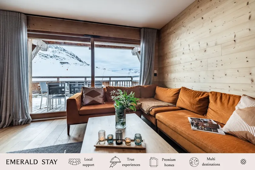 WAPA - Premium Ski-in Ski-out Apartment - Image 1