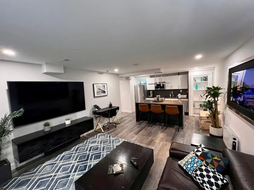 Private Basement Unit - Free Parking, Pet Friendly - Image 1